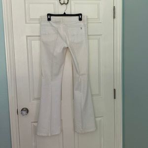 Buffalo Farrah Flare White Jeans Size 31 inseam 32”